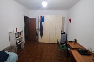 Ampia stanza singola con balcone