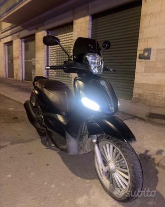 SCOOTER  BEVERLY 125cc Piaggio