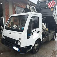 Autocarro con gru, 60 q
