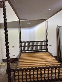 Letto a baldacchino in legno tornito fine 800