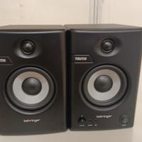 Behringer Truth 4.5
