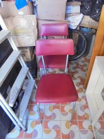 2 Sedie  colore rosso senza strappi permuto