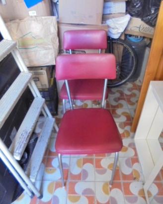 2 Sedie  colore rosso senza strappi permuto
