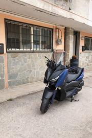 Yamaha Xmax 300