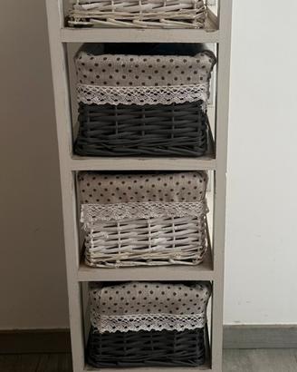 Mobiletto con cassetti in vimini