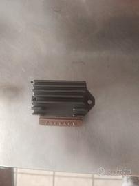 Regolatore di tensione per blocchi 125/150/180.