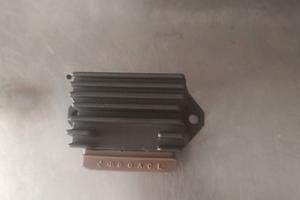 Regolatore di tensione per blocchi 125/150/180.