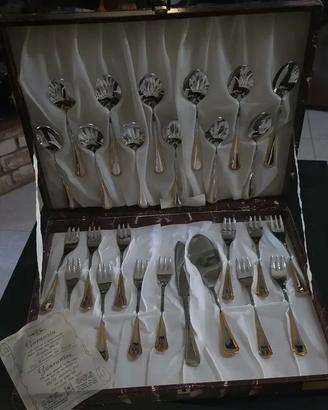 **Servizio posate, acciaio e oro zecchino 24K**