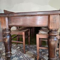 Tavolo in larice 