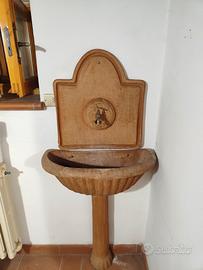 Lavandino da esterno in terracotta rustico con rub