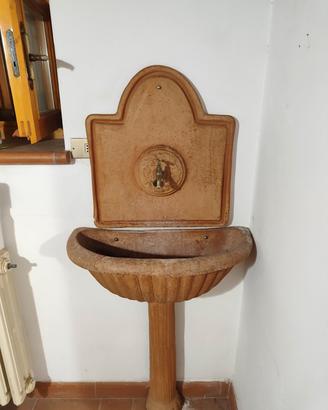 Lavandino da esterno in terracotta rustico con rub