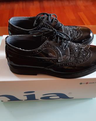 Scarpe in vernice