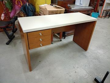 Scrivania Design "Schirolli Mantova"