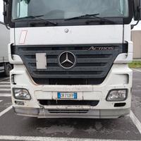 Camion 3 assi 151 q telonato con sponda idraulica