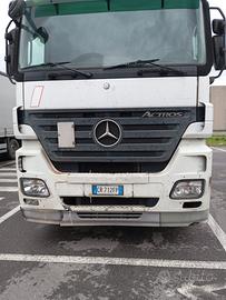 Camion 3 assi 151 q telonato con sponda idraulica