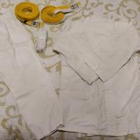 Kimono karate 6-8 anni con 3 cinture