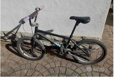 bicicletta bmx