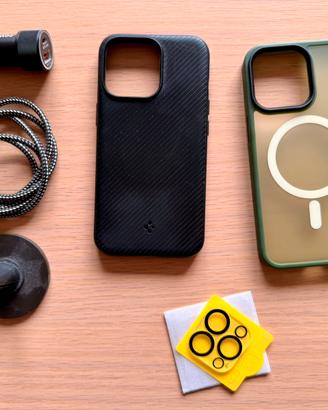 Iphone 13 pro 2 cover, caricatore auto, vetrino