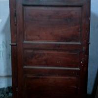 Mobile in noce anta unica con asta appendiabiti