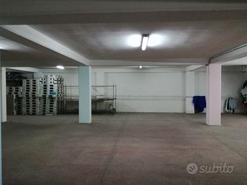 Posti auto, in garage (INAFFITTO), varie metrature