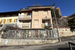 CASA SEMINDIPENDENTE A AZEGLIO