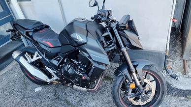 Honda Hornet 750 - 2025