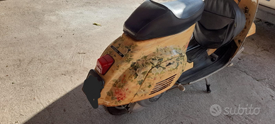 Vespa 50