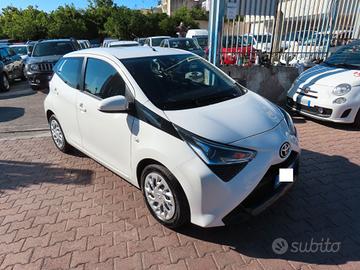 Toyota Aygo Connect 1.0 BENZ SOLO 5.000 KM CERT 21