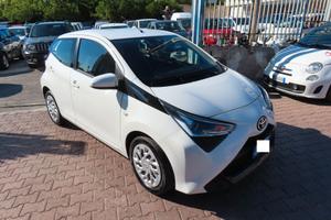 Toyota Aygo Connect 1.0 BENZ SOLO 5.000 KM CERT 21