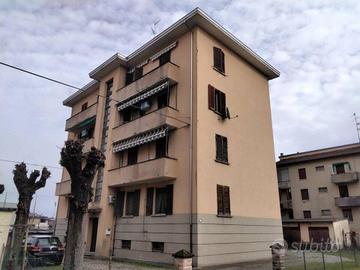 Immobile in asta di 116 m² con 3 locali e box auto