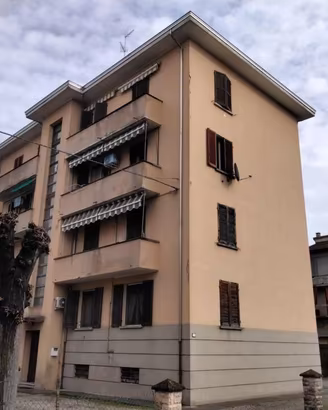 Immobile in asta di 116 m² con 3 locali e box auto