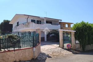 VILLA SINGOLA A PULSANO