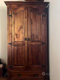Armadio di legno