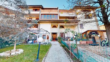 Villa su Tre Livelli a Bagno (RE)