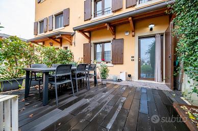 PORZIONE DI BIFAMILIARE A VERONA