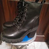 BATA RED LABEL  ANFIBI MIS 38 NUOVI ORIGINALI