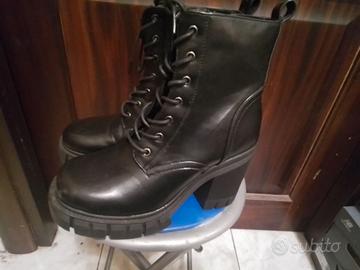 BATA RED LABEL  ANFIBI MIS 38 NUOVI ORIGINALI