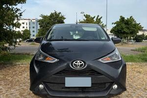 Toyota Aygo Connect 1.0 VVT-i 72 CV 5 porte X-Play
