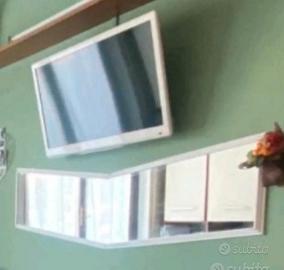 specchio da parete Ikea con cornice 