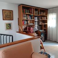 Appartamento con terrazzo cod. r14427