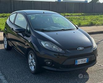 FORD FIESTA GPL *per neopatentati*