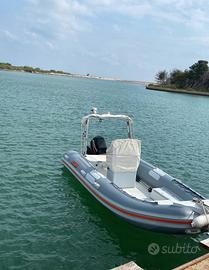 Gommone 5,70 con Mercury 90 CV + carrello