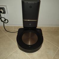 Robot Roomba aspirapolvere 