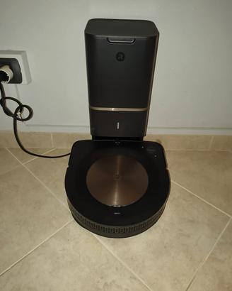Robot Roomba aspirapolvere 