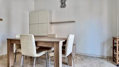 Trilocale con balcone e cantina a Bolzano