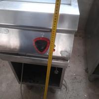 forno professionale e piastra elettrica
