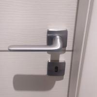 Porte interne Spissu persiane e persiane posa