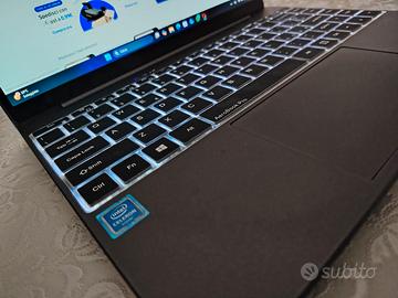 aerbook pro. Intel. 8/256 
