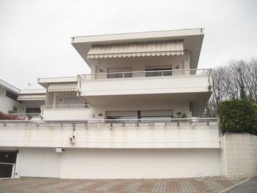 Sul confine con Salò