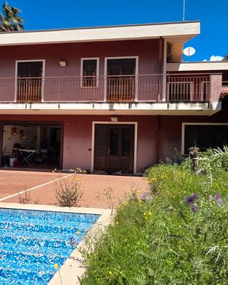 Aci Bonaccorsi bella villa singola con piscina